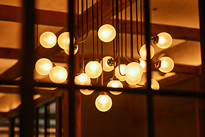 エネルギー消費抑制 LED電球の使用のイメージ