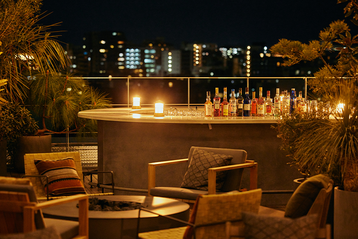 Rooftop Bar with Beautiful Views and Peaceful Fireplaces