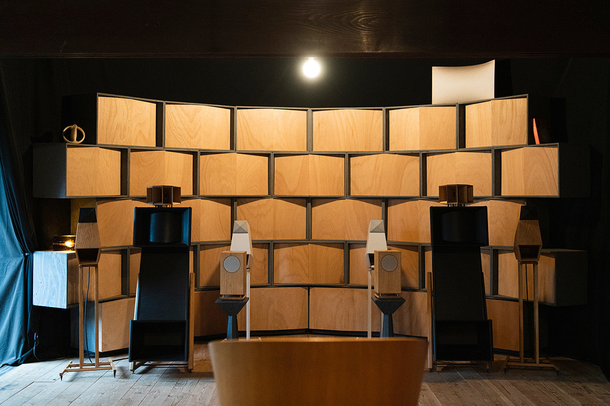 An instrument-like extraordinary product, that is beyond a speaker