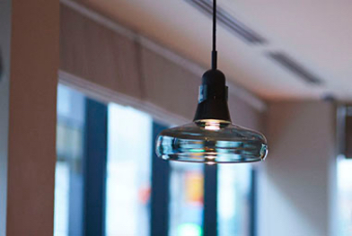 エネルギー消費抑制 LED電球の使用のイメージ